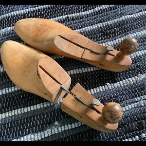 Vintage adjustable wooden shoe trees